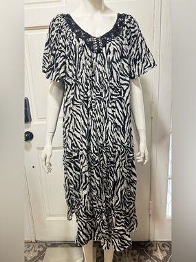 Jessica Bloom Vintage Black/White Zebra Print Gauze Kaftan one size fits most